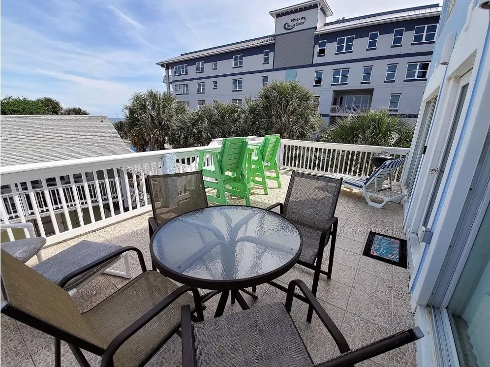 Luxury House On Oceanfront Property - 4br, 2ba, Sleeps 12 Guests with Great Oceanview!