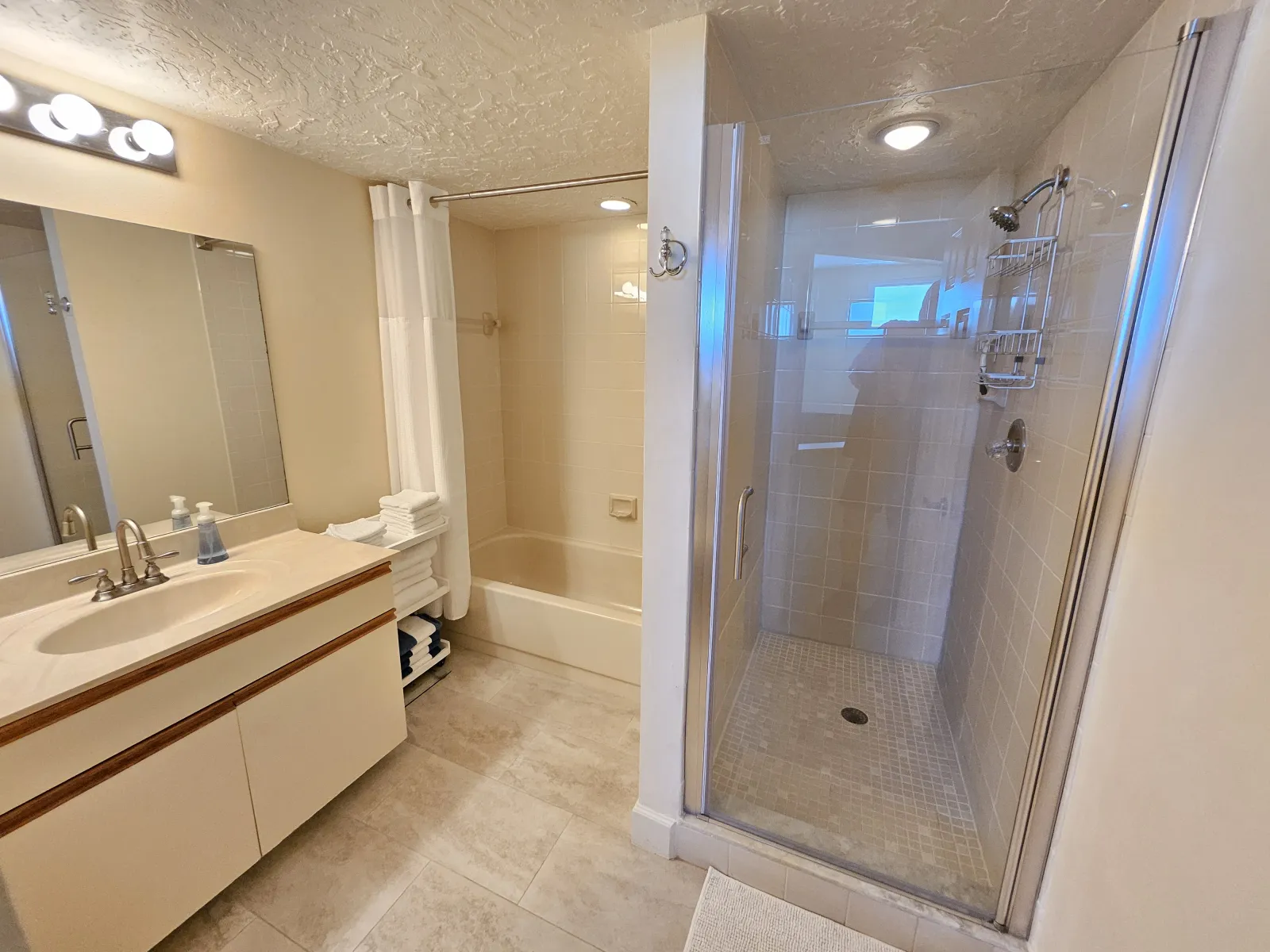 Condo in Cape Canaveral - Great Oceanview Rental Near Cocoa Beach Attractions (PE203)