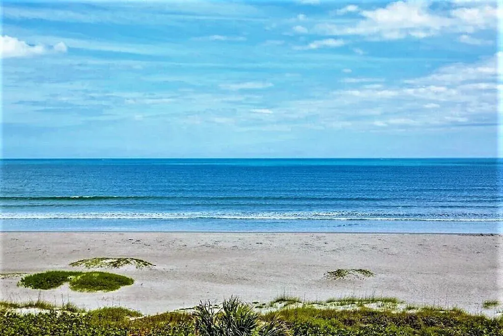 Direct Oceanfront Cocoa Beach Condo with Ocean Views | Vacation Rental on the Beach (GIL12)