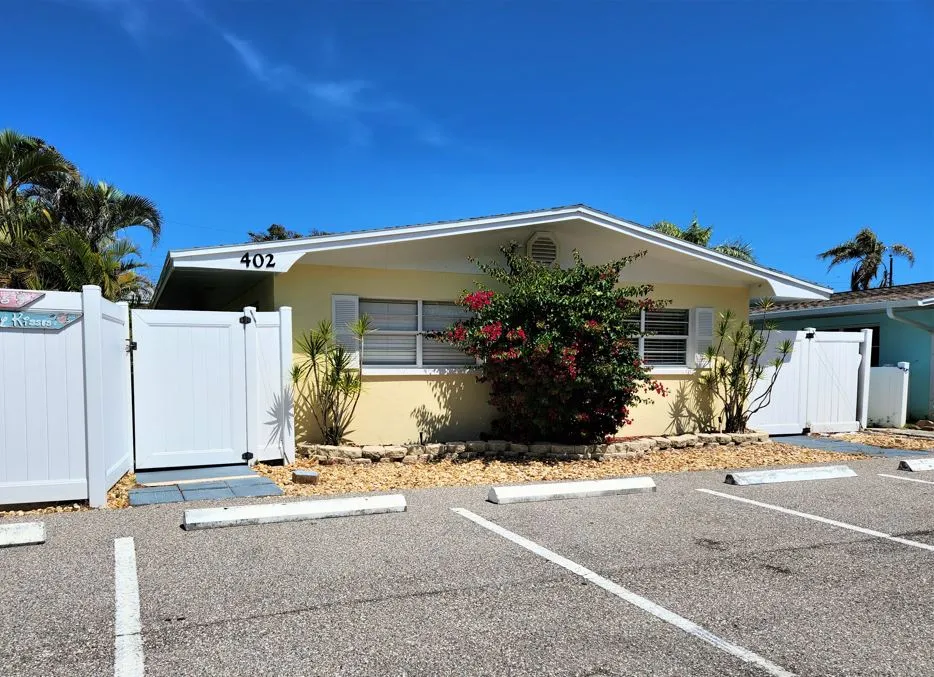 Pet-Friendly Cape Canaveral Home Near Cocoa Beach | Private Hot Tub & Near the Beach | Cocoa Beach Vacation Home (HUR402)
