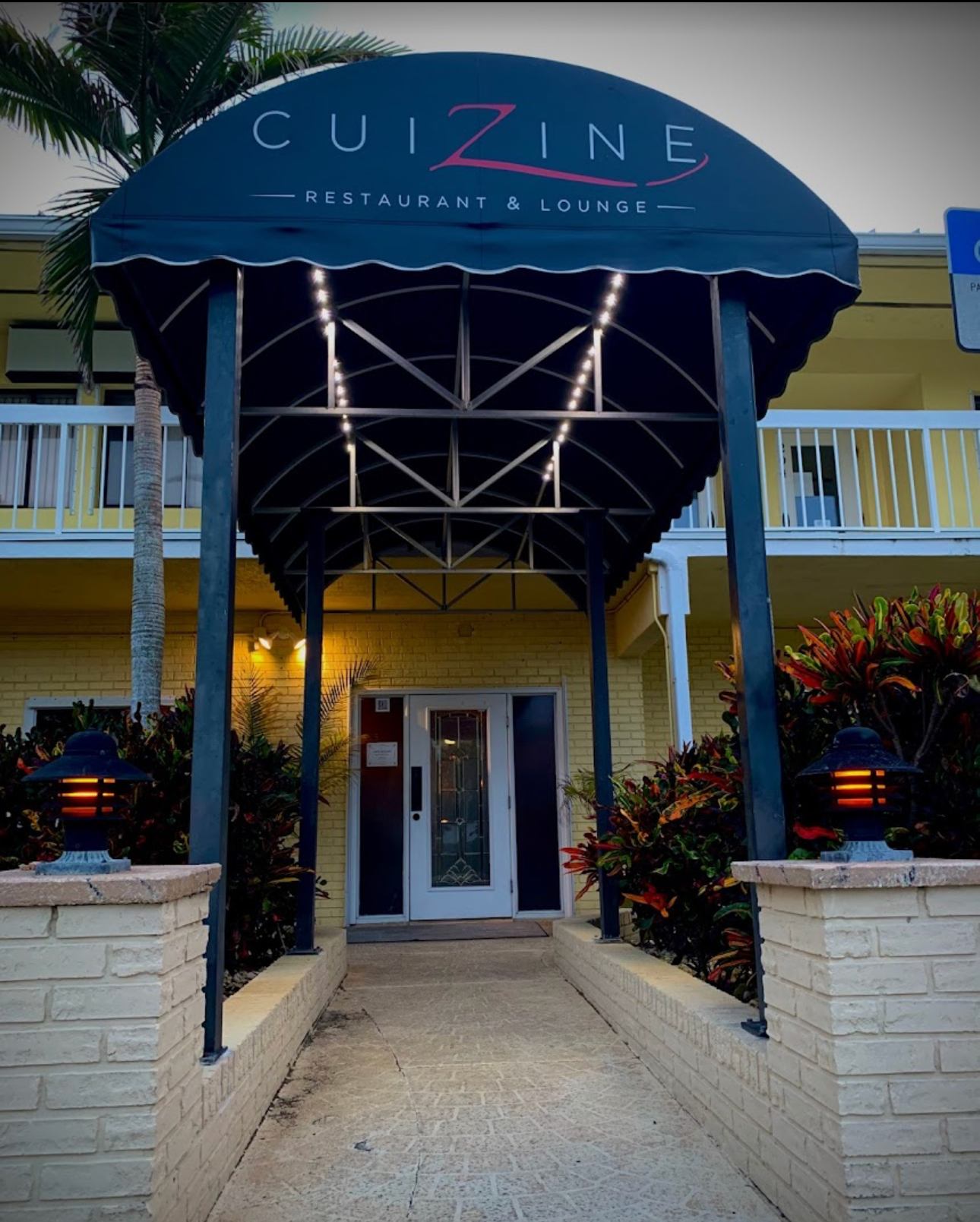 Cuizine Restaurant &amp; Lounge